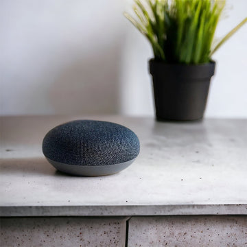 Google Nest Mini 2nd Gen Con Asistente Virtual Google Assistant Negro 110v/220v