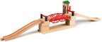 BRIO World Lifting Bridge - Accesorio de tren de madera movible - Certificado FSC - Compatible con todos los juegos de ferrocarriles Brio - Incluye 1 elevador y 2 pistas - Diversión creativa y