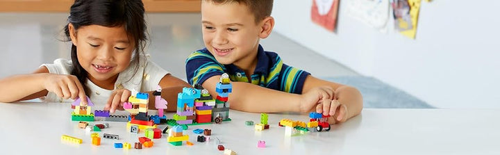 LEGO 10713 Classic Maleta creativa kit de construcción