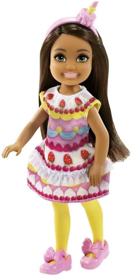 Muñeca de vestir Barbie Club Chelsea (6 pulgadas y morena) con disf...