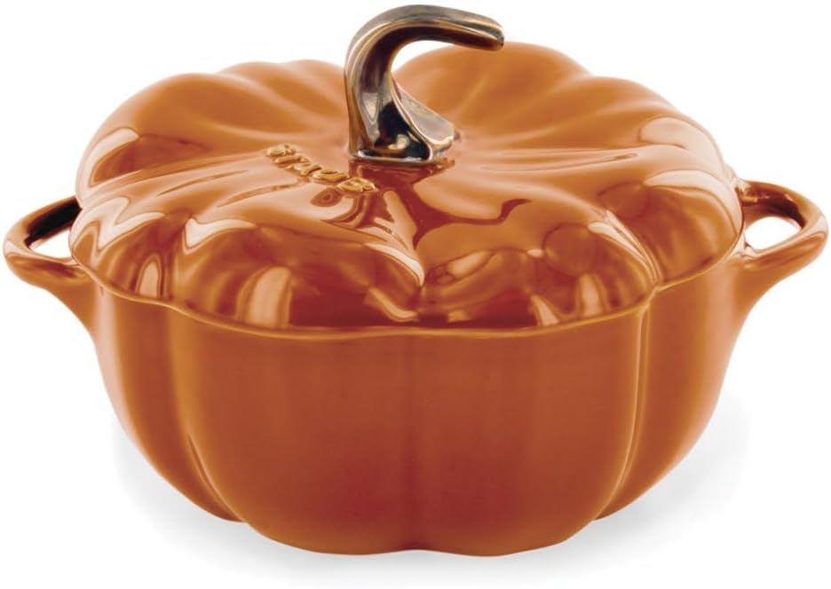 STAUB - Plato de calabaza pequeña de cerámica de 0.5 cuartos de galón, apto para horno y estufa, hasta 572 °F, plato de calabaza, plato de cerámica para hornear, plato de caramelo, naranja quemado