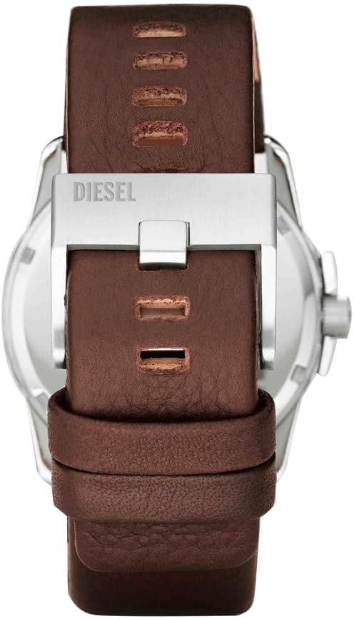 Diesel Master Chief Reloj para hombre, acero inoxidable y cuero, analógico de tres manecillas, color plateado, marrón