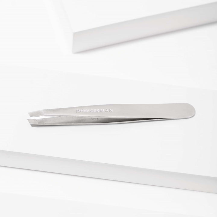 Tweezerman - Pinza inclinadas para cejas de acero inoxidable