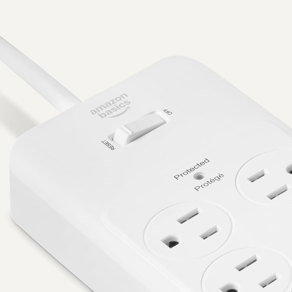 Amazon Basics Regleta protectora contra sobretensiones de 12 tomas, 4000 julios, cable de extensión de 8 pies, rectangular, para el hogar, oficina, sala de juegos, color blanco