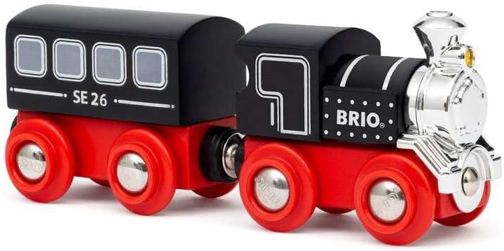 BRIO World Special Edition Train 2026 - Tren de vapor de madera de edición limitada de 2 piezas, diseño coleccionable, funciona con todos los juegos de ferrocarriles del mundo, niños a partir de 3