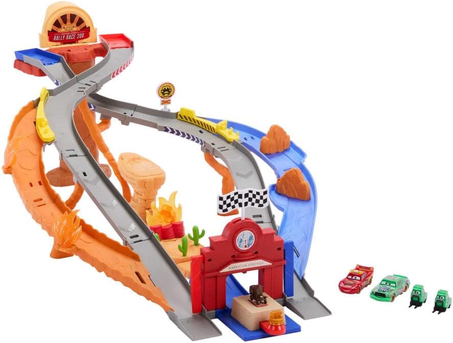 Mattel Disney y Pixar Cars Set de Juguetes, Rayo McQueen y Chick Hicks y 2 Vehículos del Equipo de Pobretones, 2 Maneras de Carrera, Pista de Carrera y Rescate Carretera de Rescate