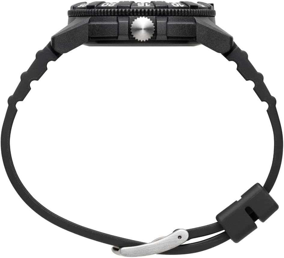 Reloj Luminox XS.0325 para hombre 1.732 en, cuarzo suizo, resistente al agua 10 ATM