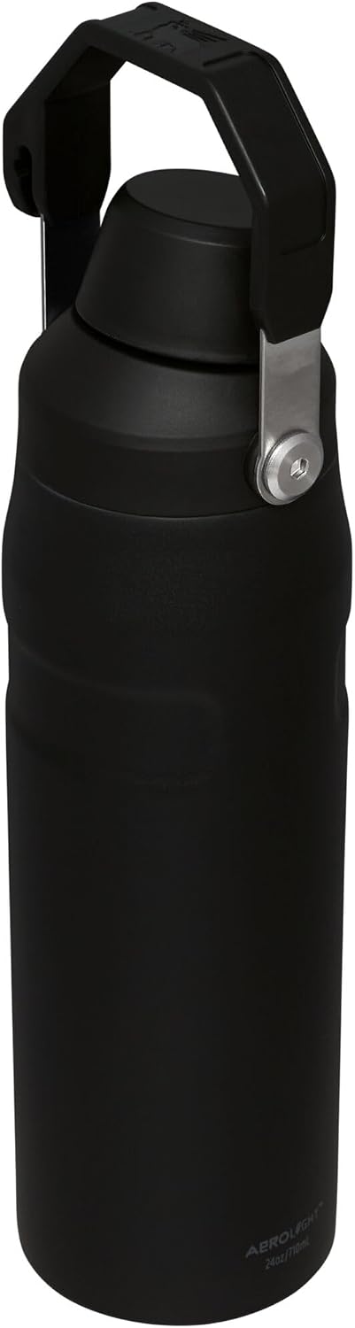 Stanley IceFlow - Botella de agua de flujo rápido de 24 onzas, tapa de boquilla en ángulo, ligera y a prueba de fugas para viajes y deportes, acero inoxidable aislado, sin BPA, color negro