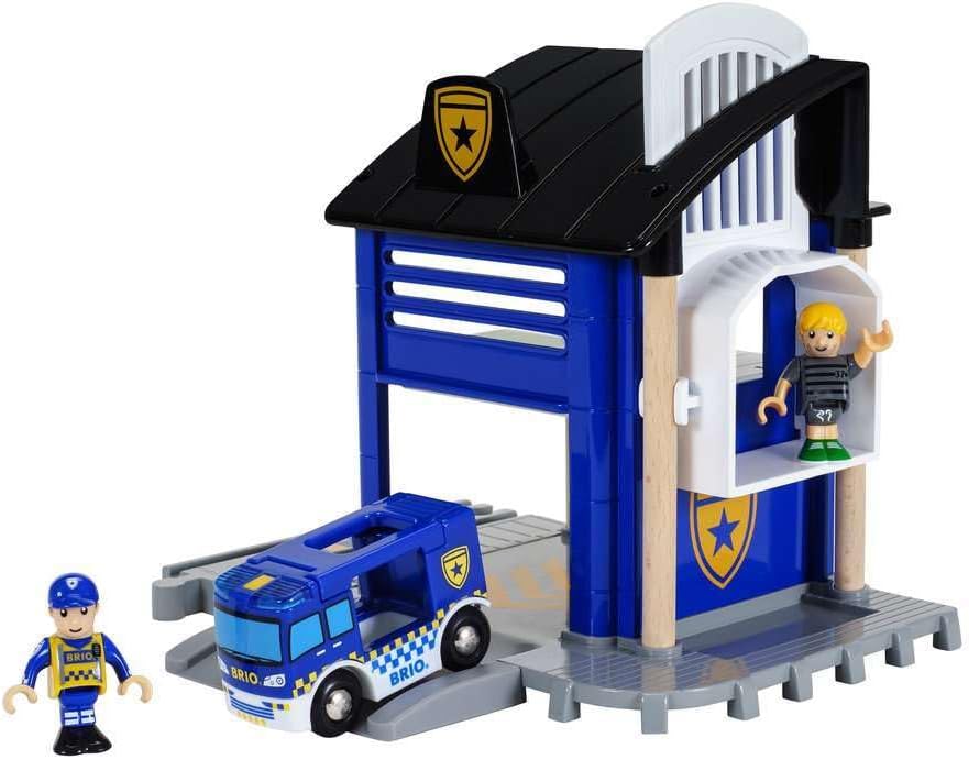 Brio World - 33813 Estación de policía - Juego de juguetes interactivos para niños | Mejora la creatividad y la imaginación | Cuenta con efectos de luz y sonido | Compatible con BRIO Railway |
