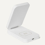 Amazon Basics MagSafe - Estación de carga inalámbrica compatible, 25 W máx. Carga rápida Qi2.2 certificado 2 en 1, soporte plegable para iPhone 17/16/15/14/13/12 y AirPods, con adaptador máximo de 45