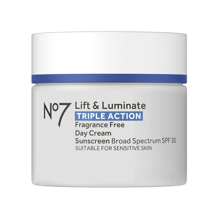 No7 Lift &amp; Luminate Crema facial de triple acción, sin fraganci...