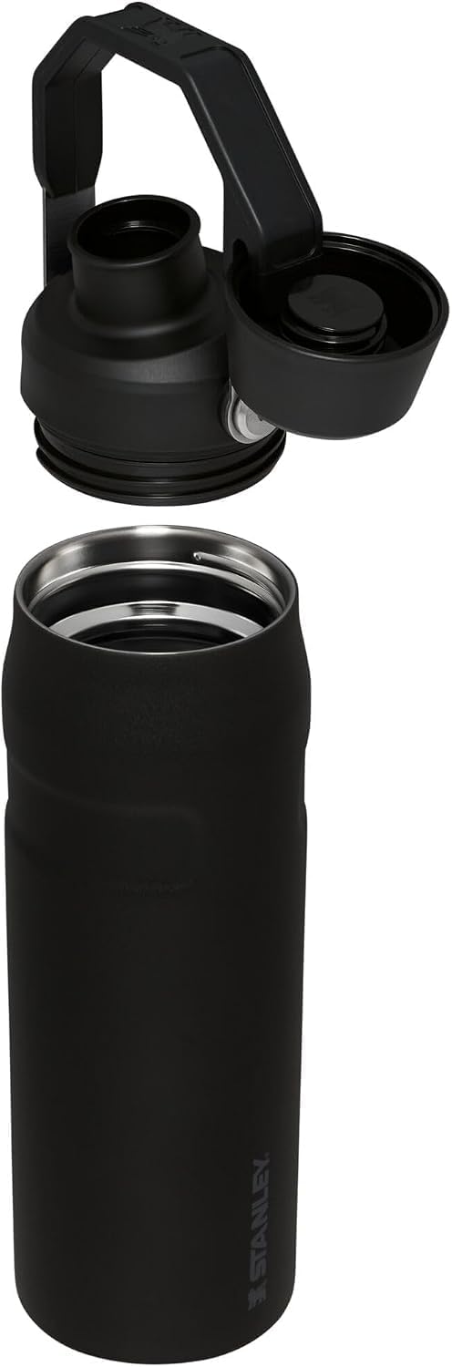 Stanley IceFlow - Botella de agua de flujo rápido de 24 onzas, tapa de boquilla en ángulo, ligera y a prueba de fugas para viajes y deportes, acero inoxidable aislado, sin BPA, color negro