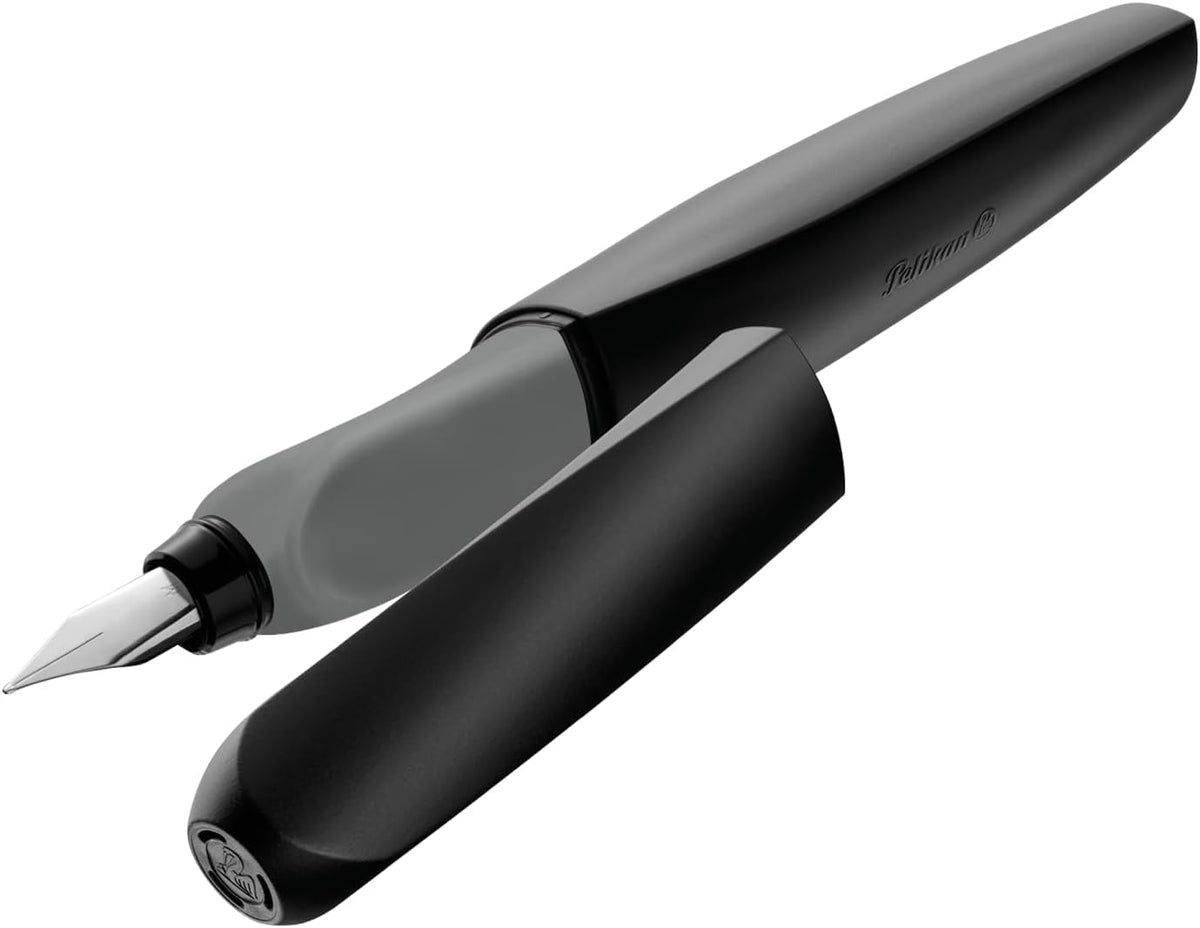 Pelikan Pluma estilográfica Twist 946806 con 1 cartucho de tinta, punta media, color negro, en caja