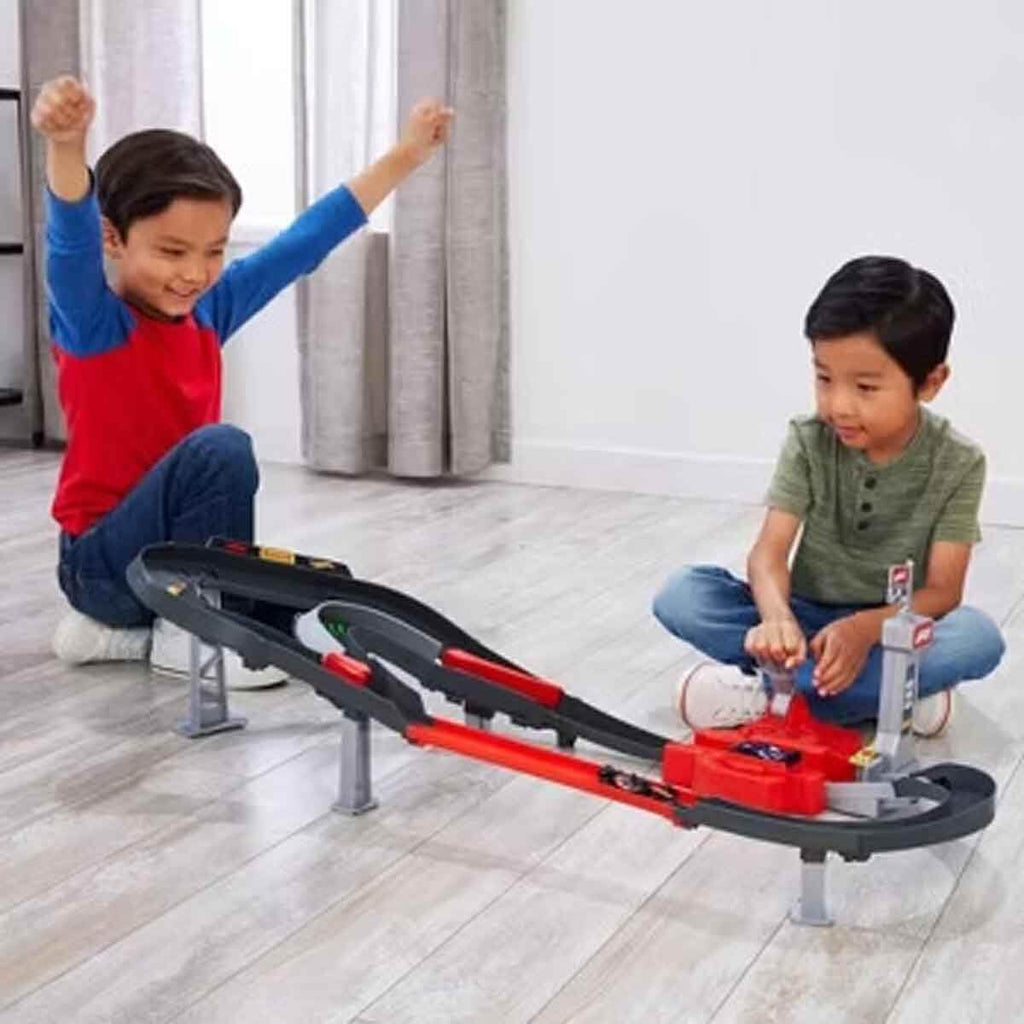 ​Hot Wheels Sprint Race Circuit Track Set con 3 autos de juguete