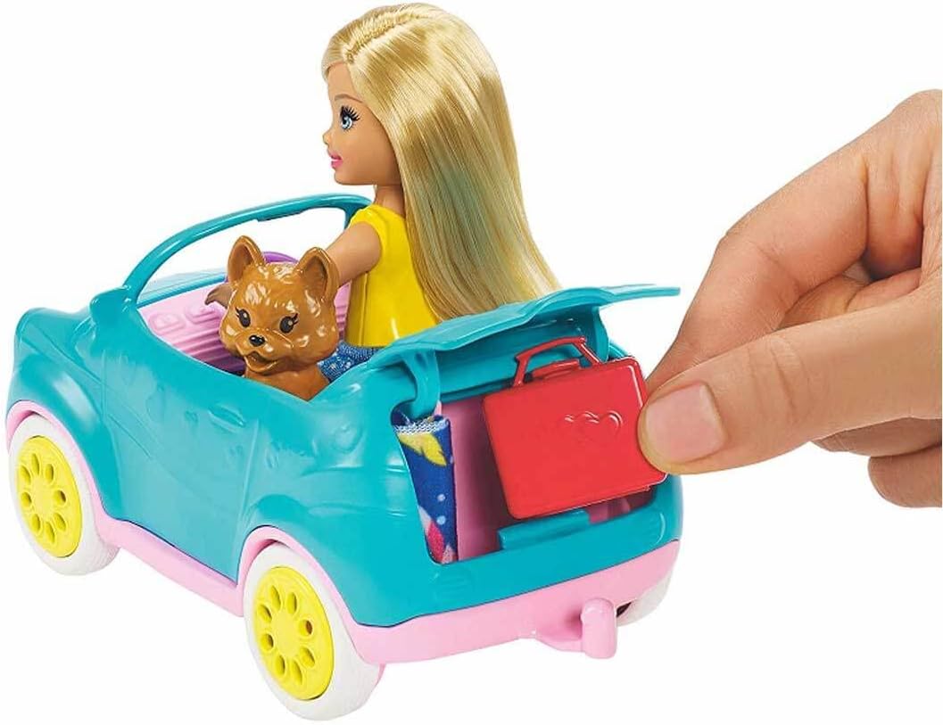 \u200BBarbie Club Chelsea Camper juego con muñeca Chelsea, cachorro...
