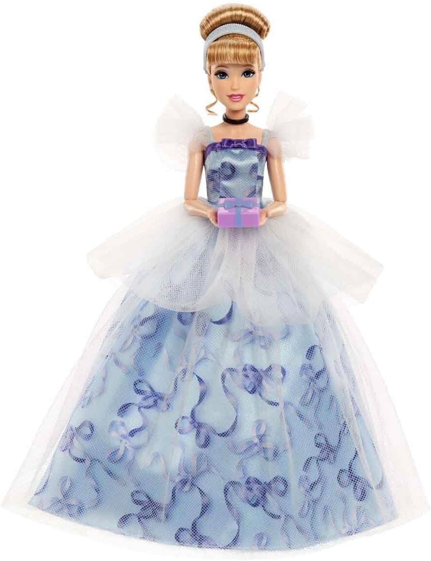 Mattel Disney Princess Cenicienta Muñeca coleccionable de cumpleaños, inspirada en la película de Disney, regalos para ocasiones especiales para niños y coleccionistas
