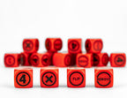 Fanroll Conecta 4 Rollos Juego de Dados, Un giro de dados en el clásico juego de caída de discos: Las damas se encuentran con Connect 4!