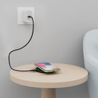 Amazon Basics Cargador inalámbrico, almohadilla de carga inalámbrica con certificación Qi de 15 W con cable USB, compatible con iPhone 15/14/13/12/11/X, Samsung y LG, compatible con funda, negro