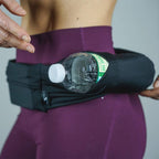 Riñonera ajustable de 3 bolsillos para correr, riñonera para entrenar con respaldo resistente al sudor, soporta todos los modelos de iPhone, Negro/Negro, Cinturón para correr de 3 bolsillos versión 1