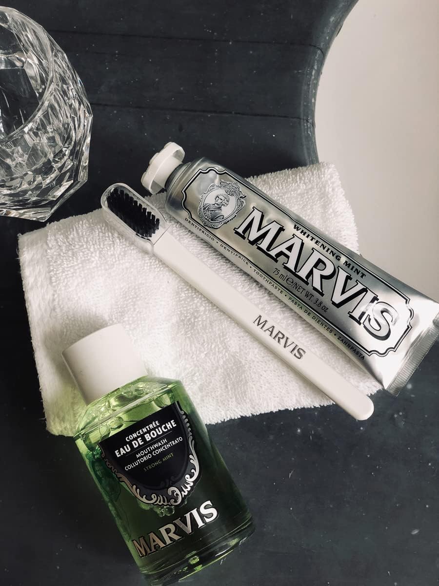 Marvis Enjuague bucal de menta fuerte, concentrado, 4.1 onzas líquidas