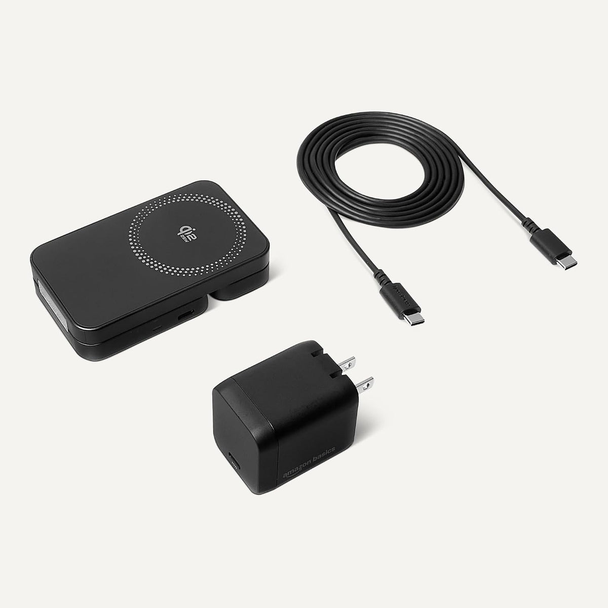 Amazon Basics MagSafe - Estación de carga inalámbrica 3 en 1 de carga rápida de 25 W, con certificación Qi2.2, soporte plegable para iPhone 17/16/15/14/13/12, Apple Watch, AirPods, con adaptador de 45