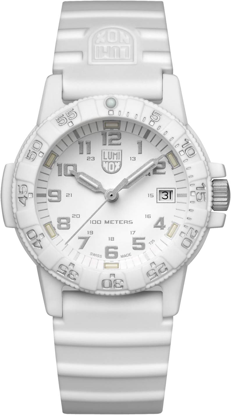 Luminox – Reloj para hombre Leatherback SEA Turtle 39 mm, serie 0300, reloj militar, reloj de cuarzo suizo, resistente al agua 100 m, autoiluminado