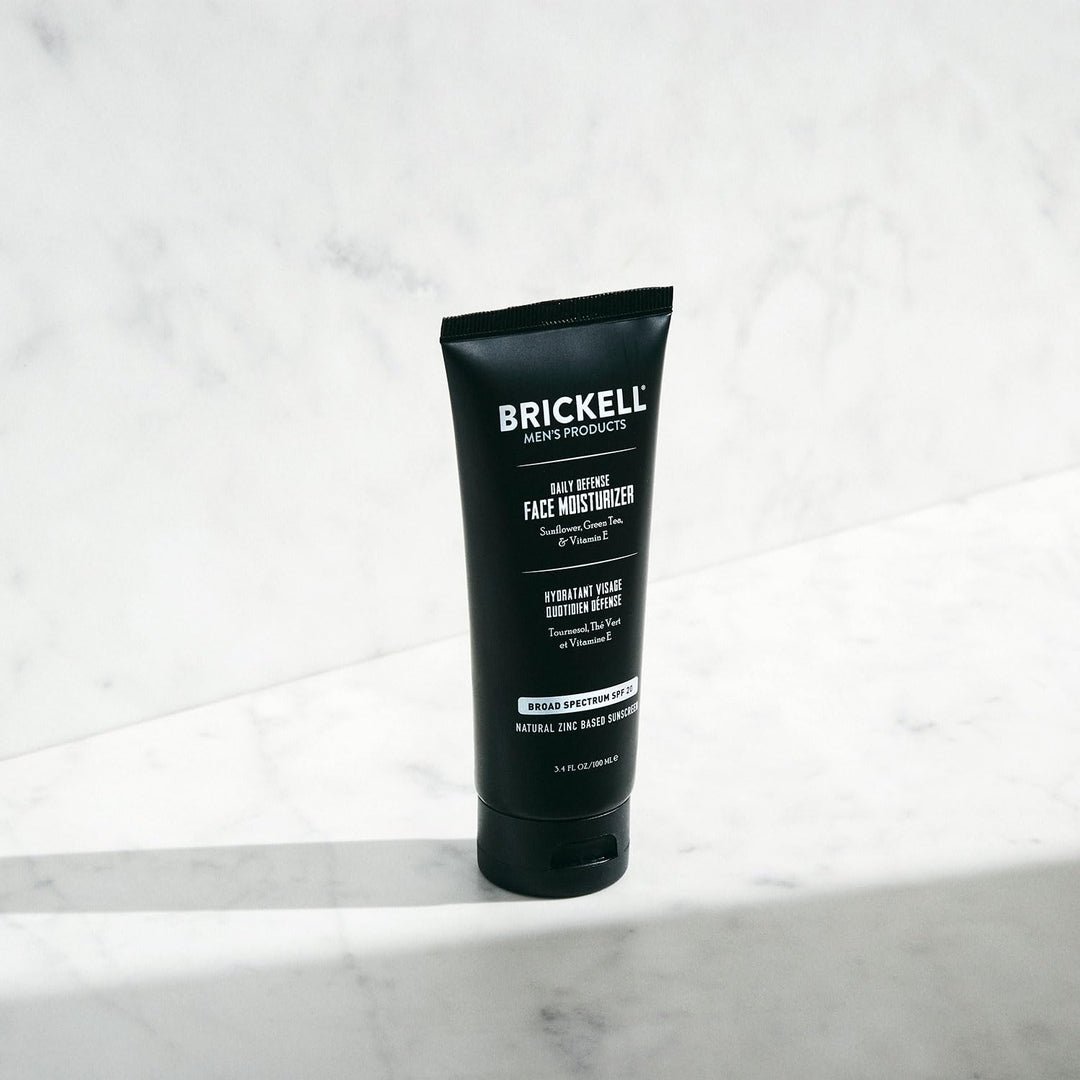 Brickell Men's Daily Defense SPF20 - Hidratante facial para hom...