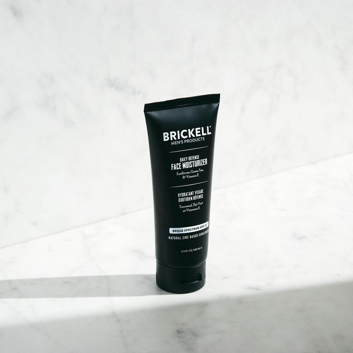 Brickell Men's Daily Defense SPF20 - Hidratante facial para hom...