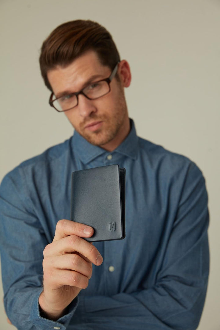 HELMBROOK London Dayton_Vertical_Billetera_Hombres_Parent, Azul mar...