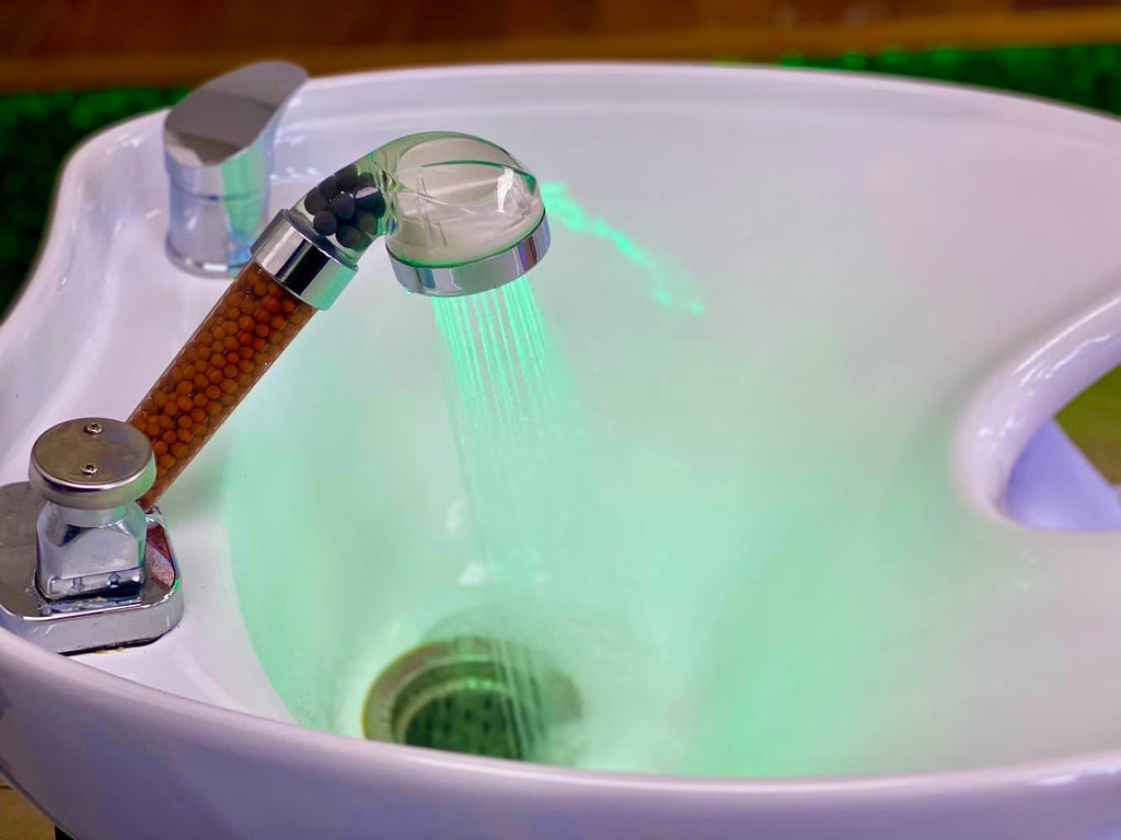 Socila - Cabezal de rociador LED que cambia de color para champú, tazón de sala de belleza, cabezal de pulverización de alta presión, cambio de color automático para cabello seco y encrespado con