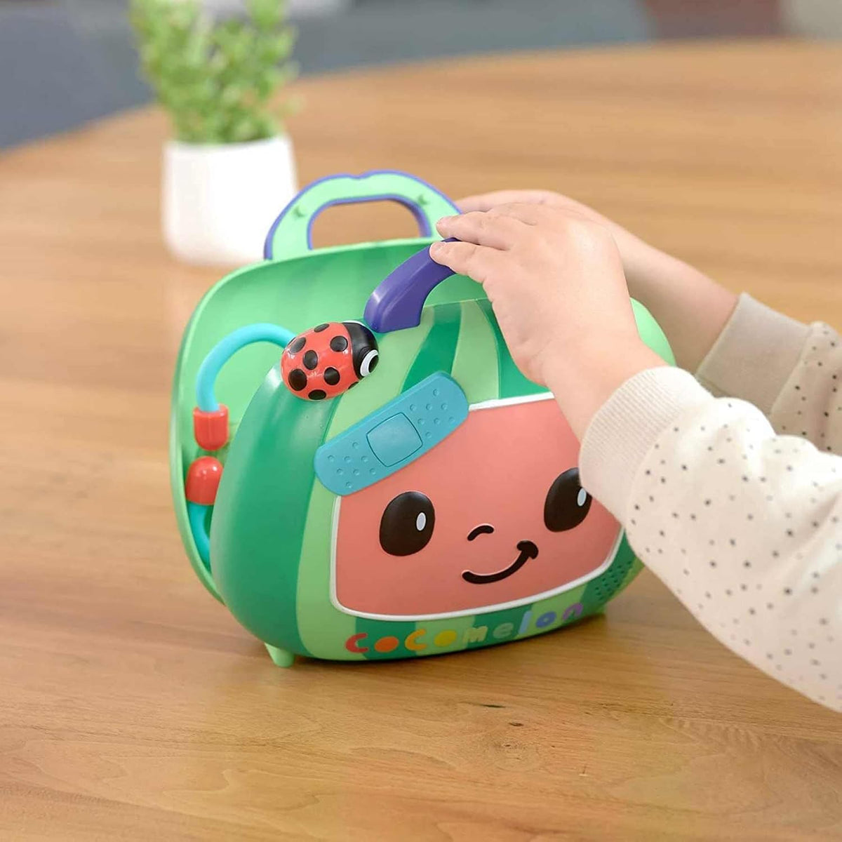 Cocomelon - Set de juego infantil de revisión médica con sonido