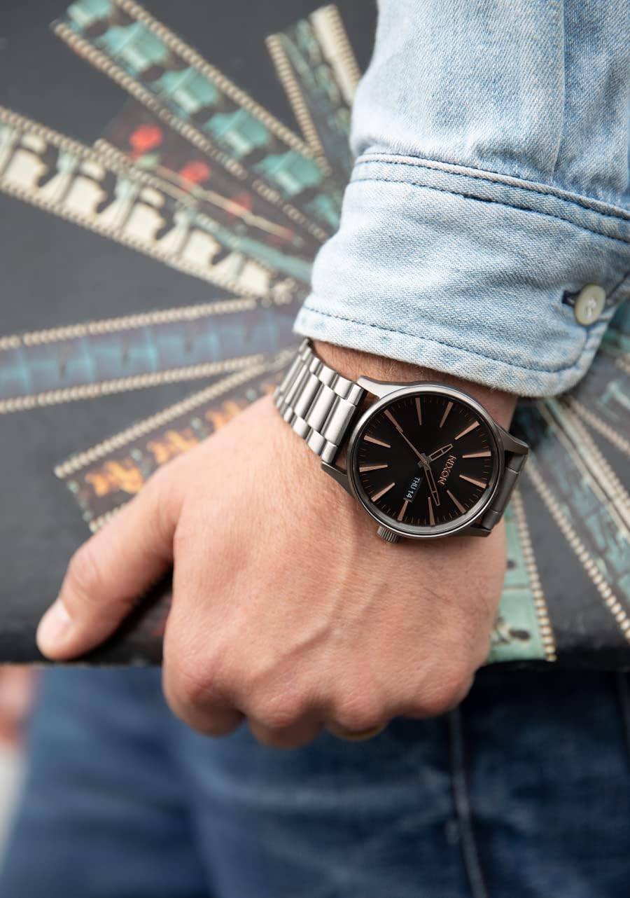 NIXON Sentry SS A356 - Reloj analógico clásico resistente al agua de 100 m para hombre (cártula de reloj de 42 mm, correa de acero inoxidable de 23 mm-20 mm)