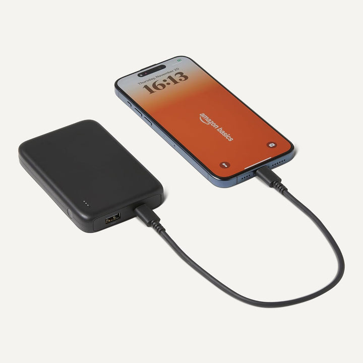 Amazon Basics Cargador portátil delgado con pantalla LED, 10.000 mA...
