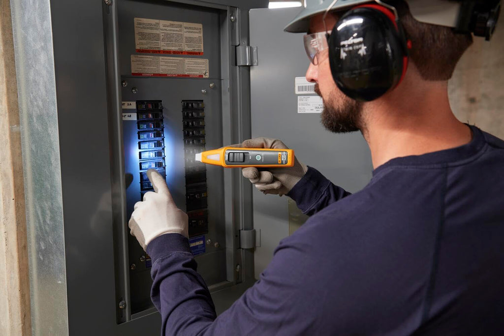 Fluke BK120 SmartTrace Buscador de Disyuntores y Probador de Enchufes