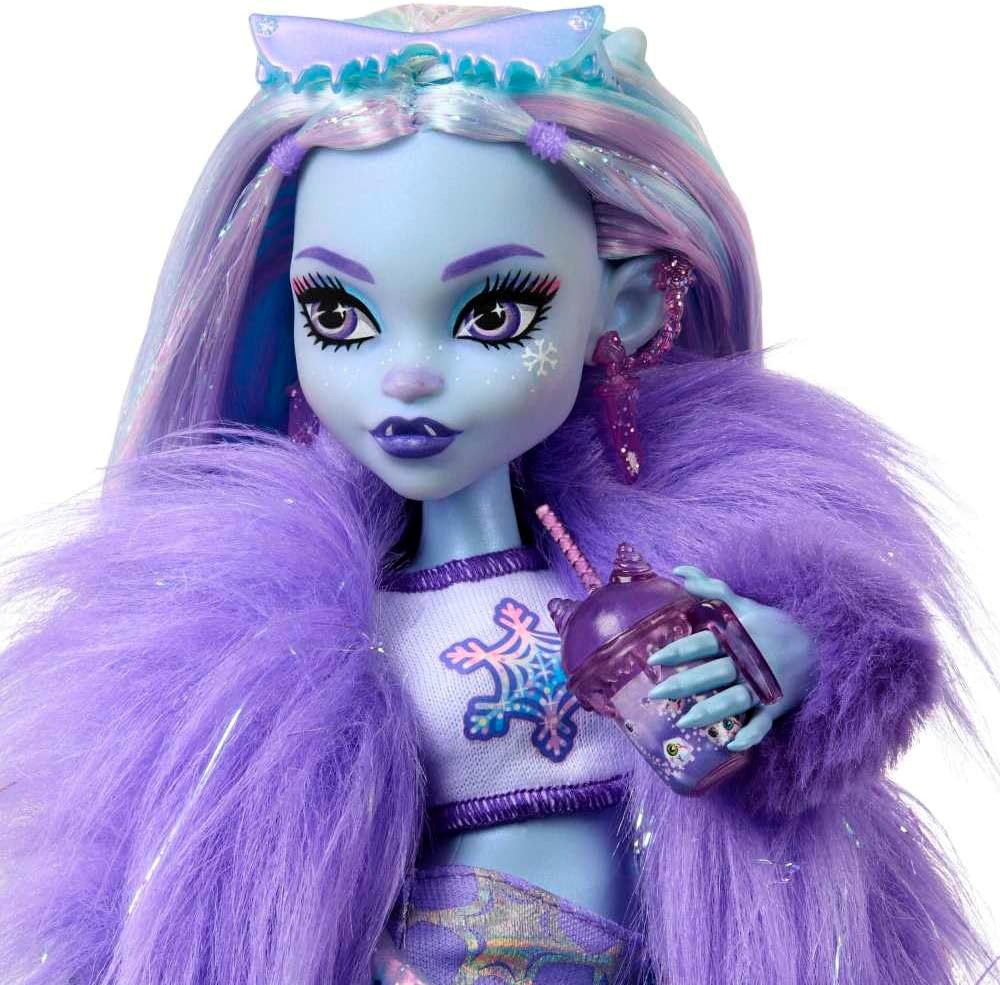 Muñeca Monster High, Abbey Bominable Yeti de moda con mamífero mamu...