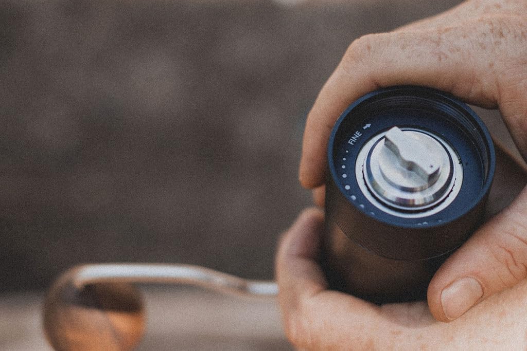 BruTrek por Planetary Design Camp - Molinillo de mano para café, rebabas de
