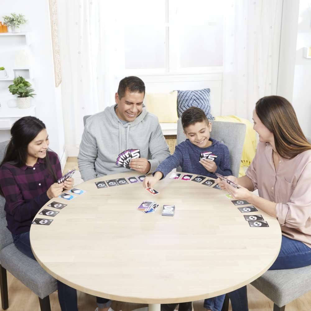 Hasbro Gaming 5 juegos vivos y rápidos para niños y