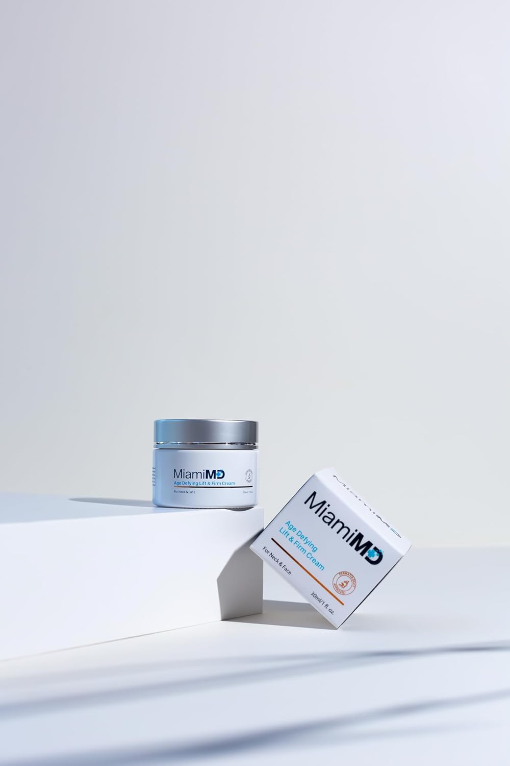 MiamiMD Crema facial para mujer que desafía la edad, levanta y reaf...