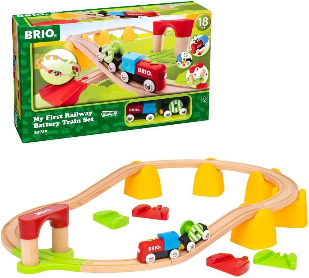 BRIO World 33710 - Mi primer tren de batería ferroviario | Juego de 25 piezas de tren de madera para niños pequeños | Incluye accesorios y pistas de madera | Certificado por Forest Stewardship Council