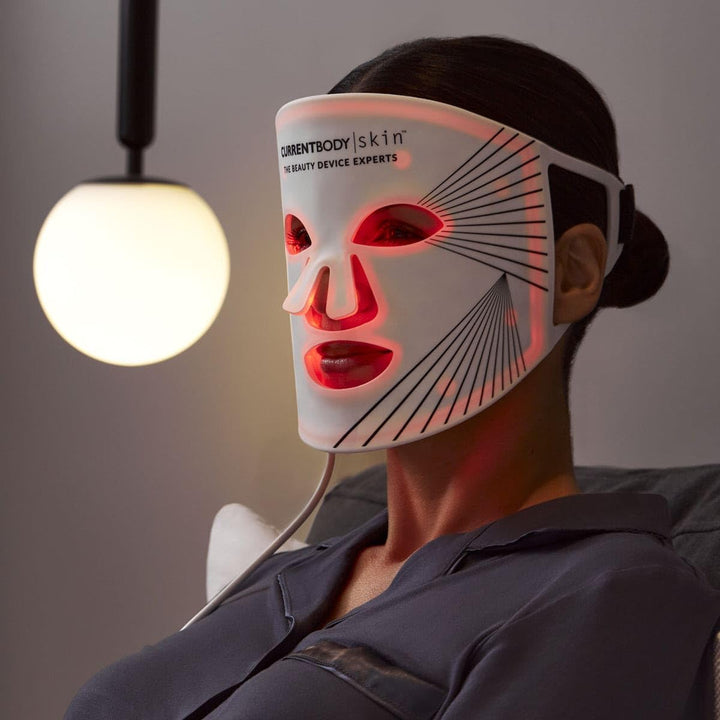 Máscara Facial de Terapia de Luz LED CurrentBody Skin | Dispositivo...