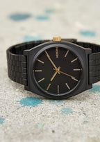 NIXON Time Teller A045 - Reloj analógico de moda para hombre resistente al agua de 100 m (carátula de reloj de 37 mm, correa de acero inoxidable de 19.5 mm-18 mm)