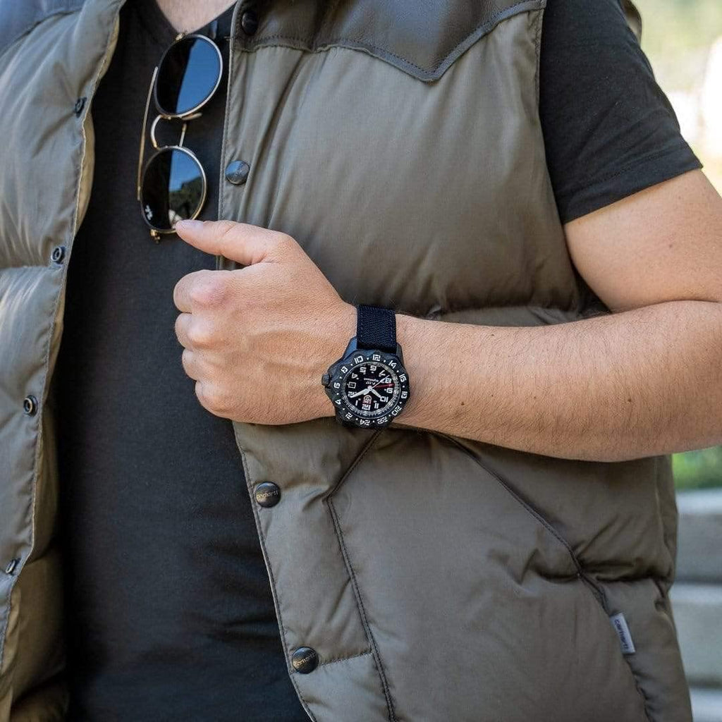 Luminox - F-117 Nighthawk - Reloj Hombre 1.732 in - Reloj Piloto Fecha Función Segunda Zona Horaria - Resistente al Agua 656.2 ft - Cristal de Zafiro - Relojes para hombre - Hecho en Suiza
