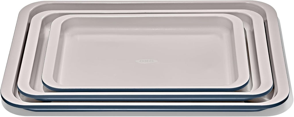 OXO Good Grips Bandejas para Hornear Antiadherentes Pro de Metal con Revestimiento Cerámico, Juego de 3 Piezas – Azul Tormenta