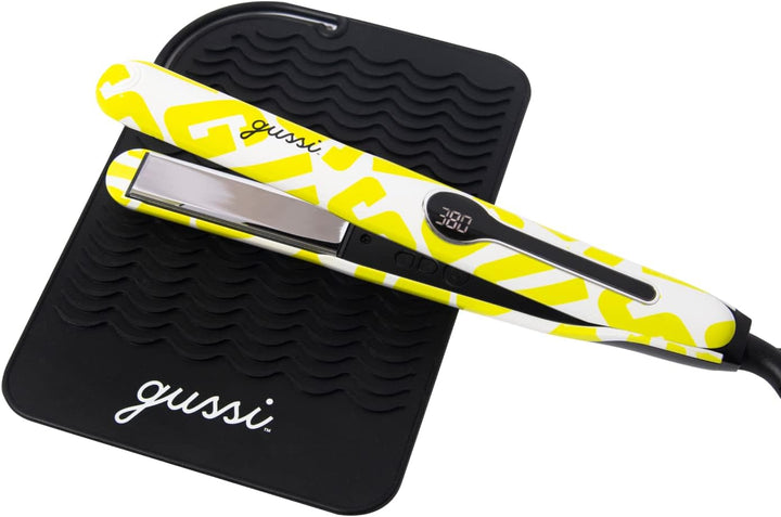GUSSI HAIRCARE Hair Mane Squeeze - Plancha de titanio y cerámica de...