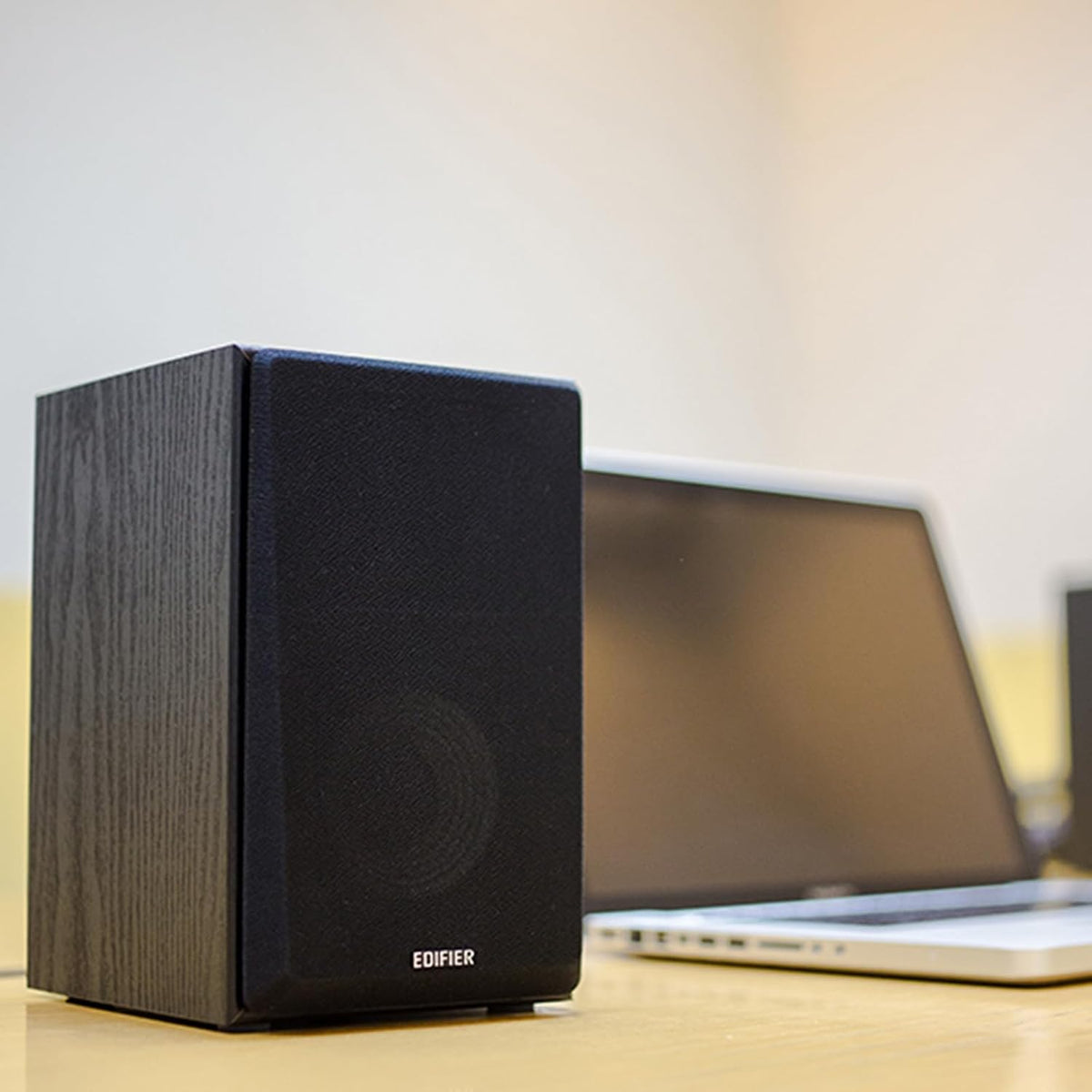 Edifier R980T bocinas de estantería activas de 4" 2.0 para PC, Monitor de Estudio Alimentado (par)