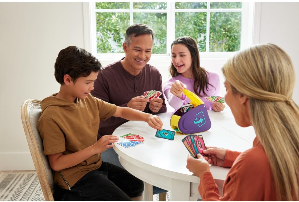 Mattel Games UNO - Juego de cartas Flip Attack con unidad de lanzam...