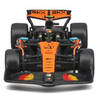 Bburago Fórmula de carrera McLaren MCL39 con casco (2025) Norris #4