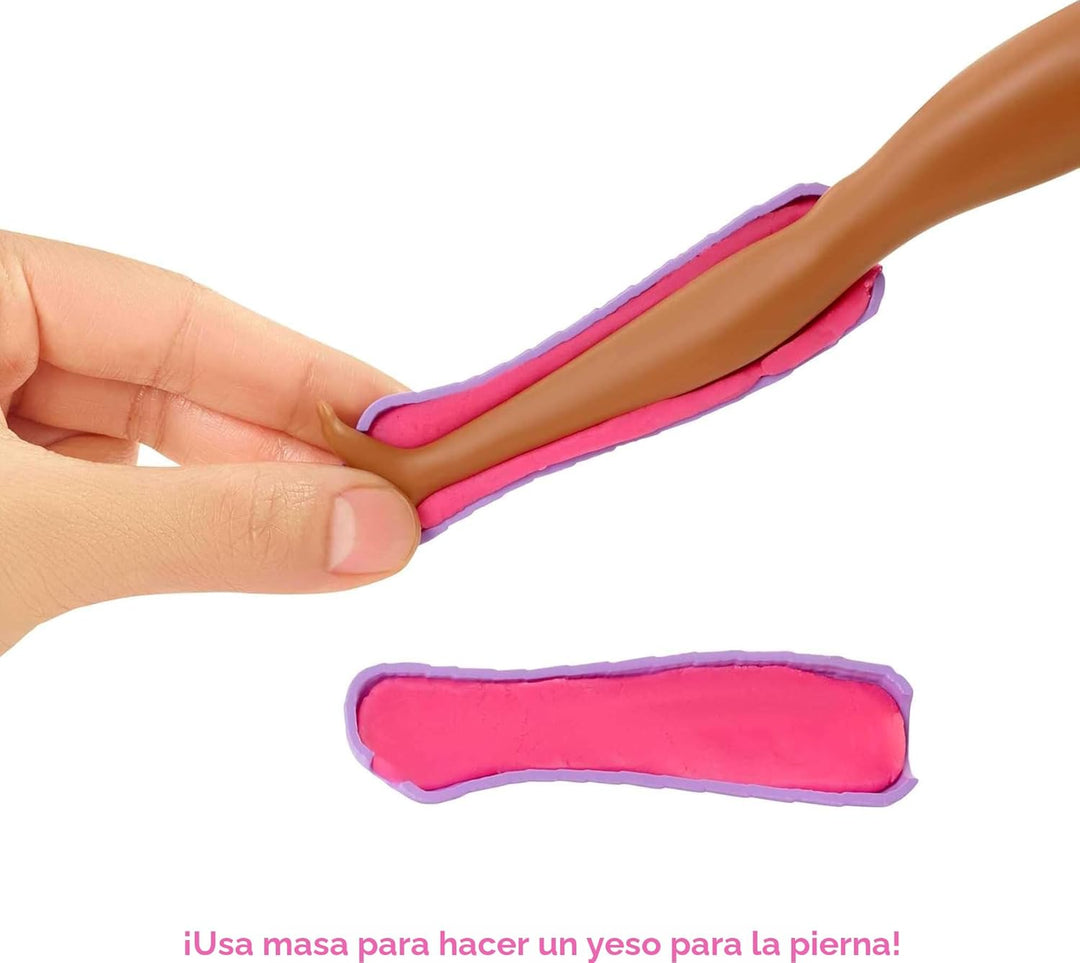 Barbie Juego de carreras de clínica de enyesado rápido con muñeca d...