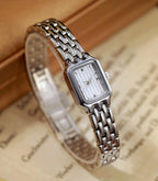 BESTKANG Reloj de pulsera con esfera cuadrada para mujer, estilo retro, con movimiento de cuarzo, reloj de pulsera pequeño para mujer
