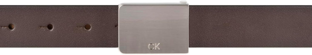 Calvin Klein Cinturón con hebilla de placa moderna y detalle de log...